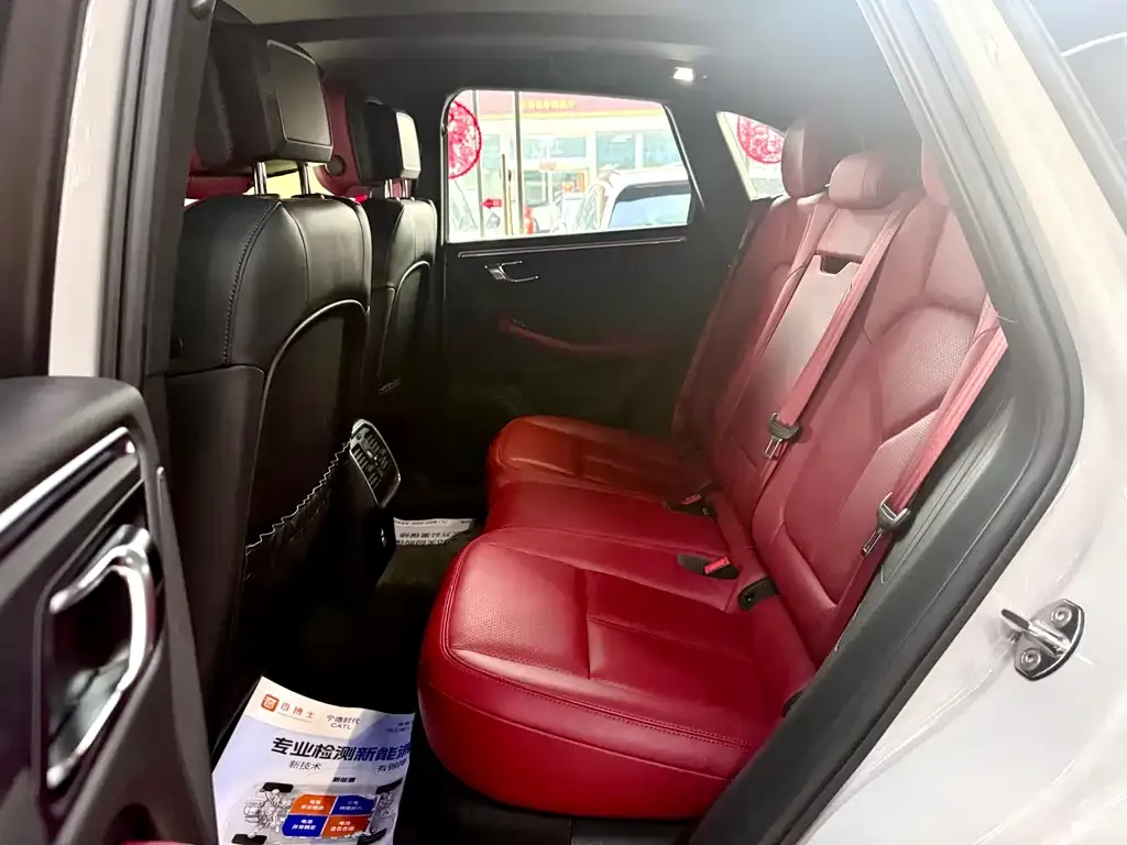 Porsche Macan 2023 из CN, фото 2