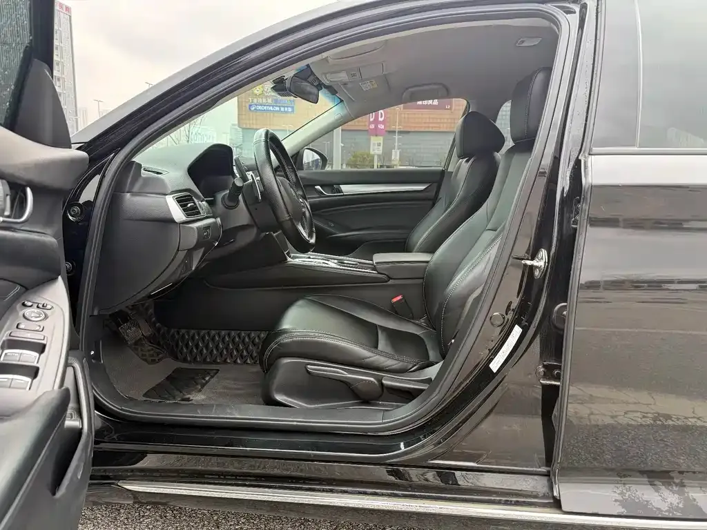 Honda Accord — фото 3
