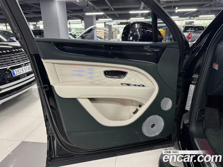Bentley Bentayga 2024 из KR, фото 4