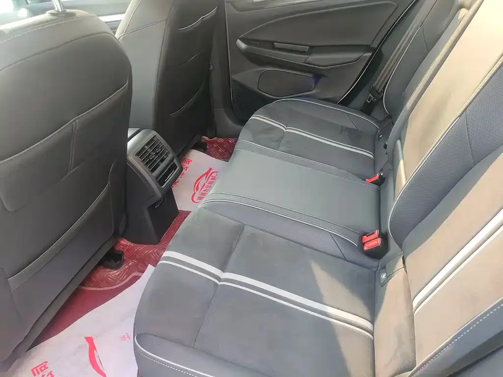 Volkswagen Golf 2021 из CN, фото 6