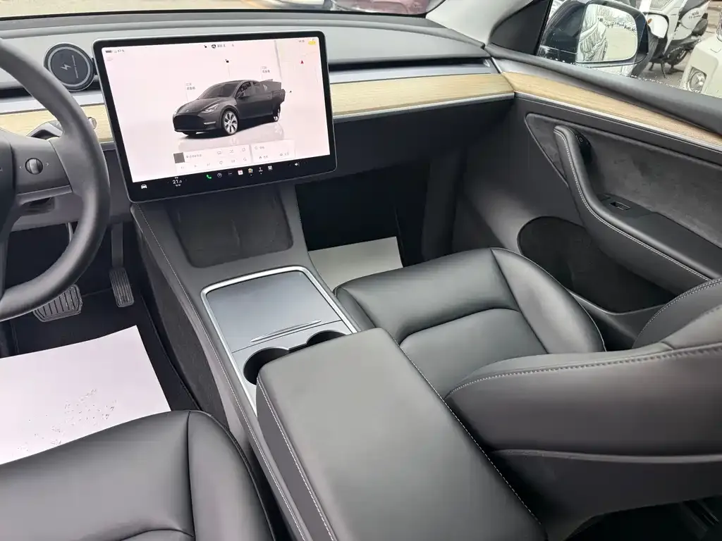 Tesla Model Y 2023 из CN, фото 5
