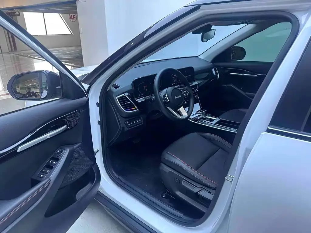 Kia Seltos 2023 из CN, фото 6