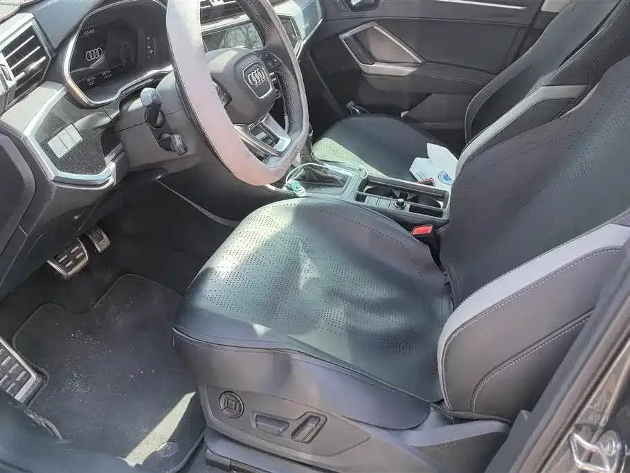Audi Q3 2023 из CN, фото 10