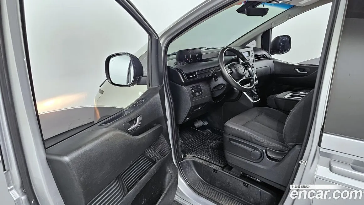Hyundai Staria — фото 2