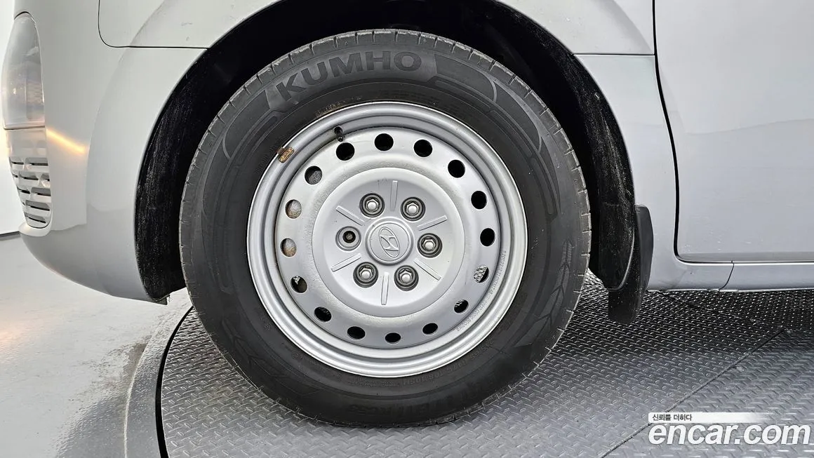 Hyundai Staria — фото 3