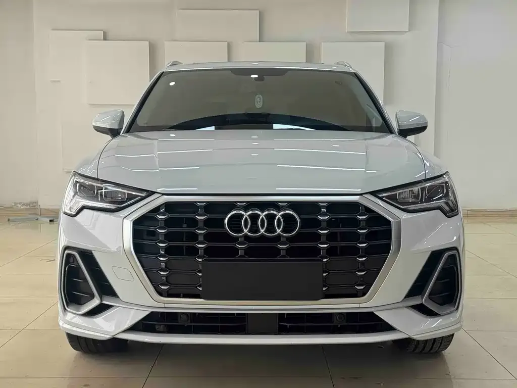 Audi Q3 2021 из CN, фото 2