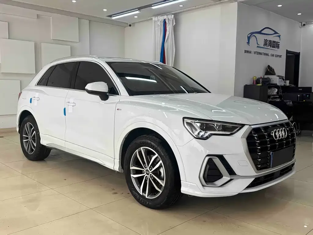 Audi Q3 2021 из CN, фото 3