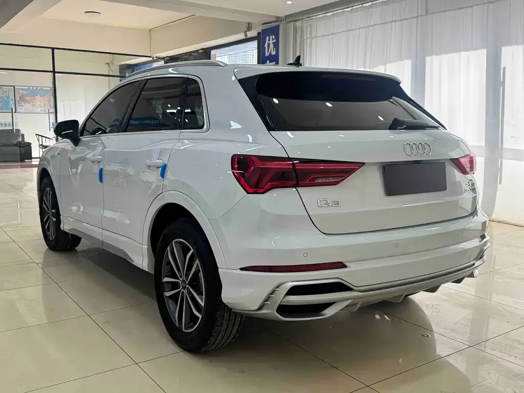 Audi Q3 2021 из CN, фото 7