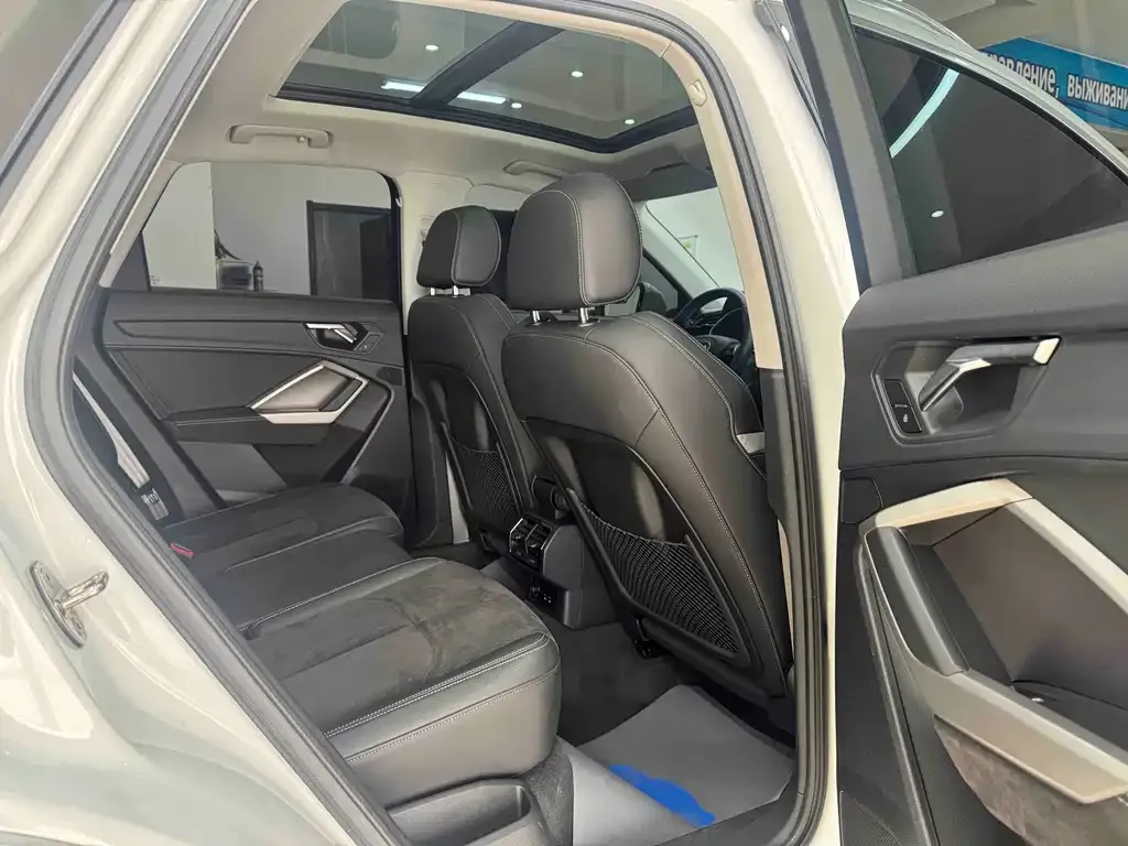 Audi Q3 2021 из CN, фото 5