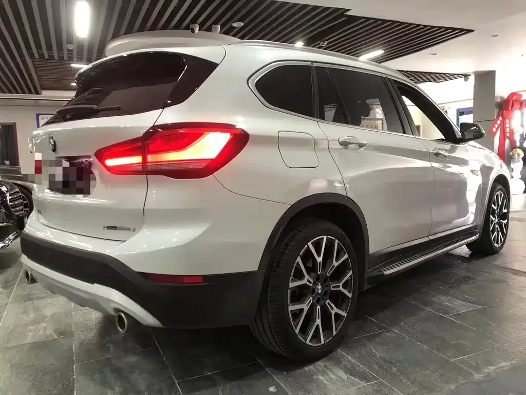 BMW X1 — фото 8