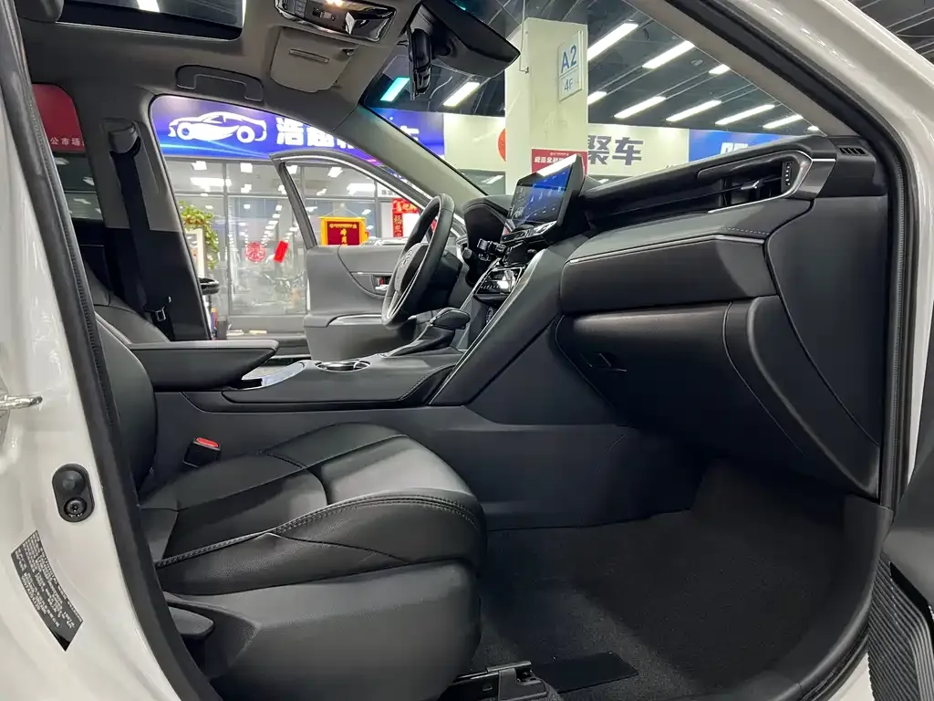 Toyota Harrier 2022 из CN, фото 10
