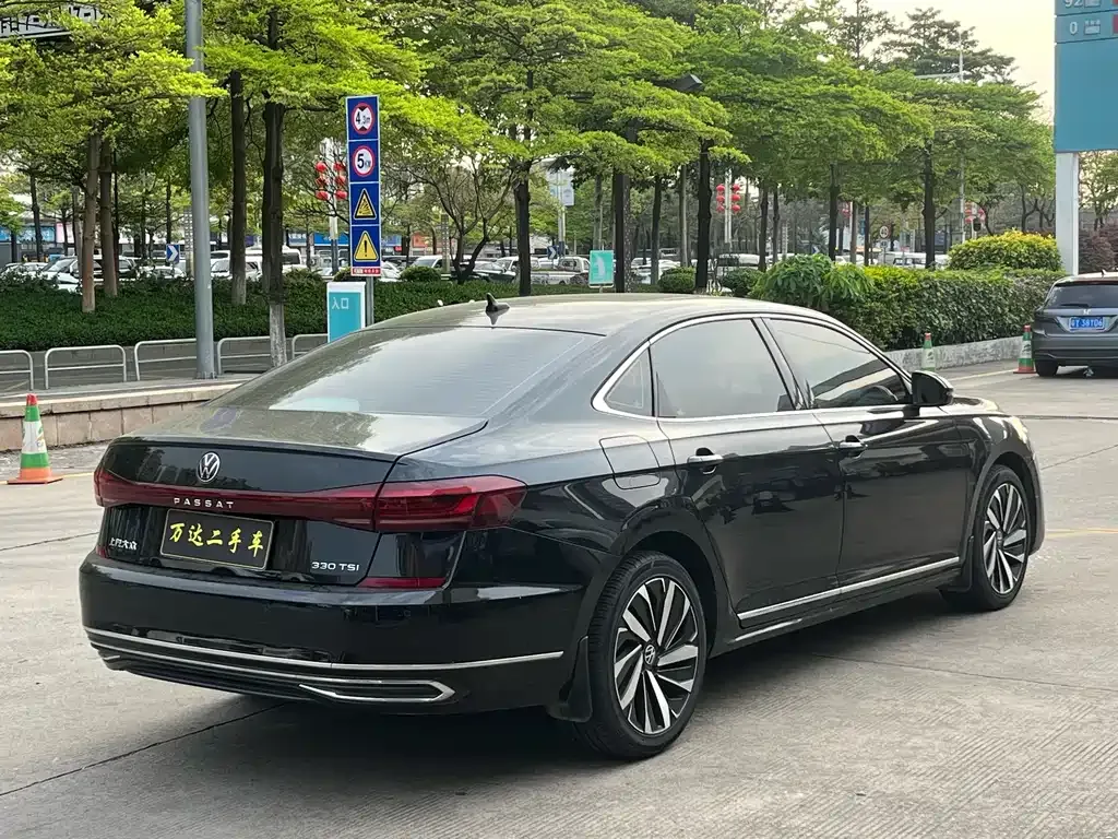 Volkswagen Passat — фото 9