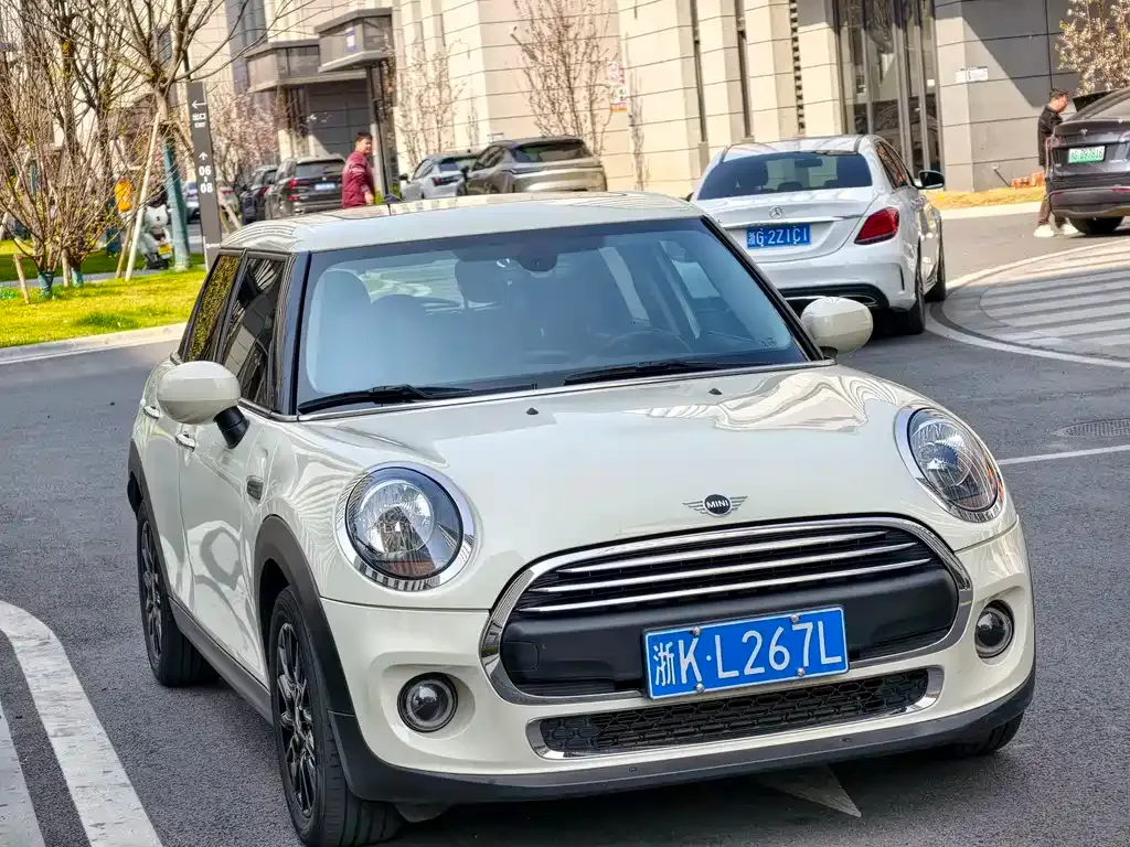 MINI Cooper (3-door) 2021 из CN, фото 3