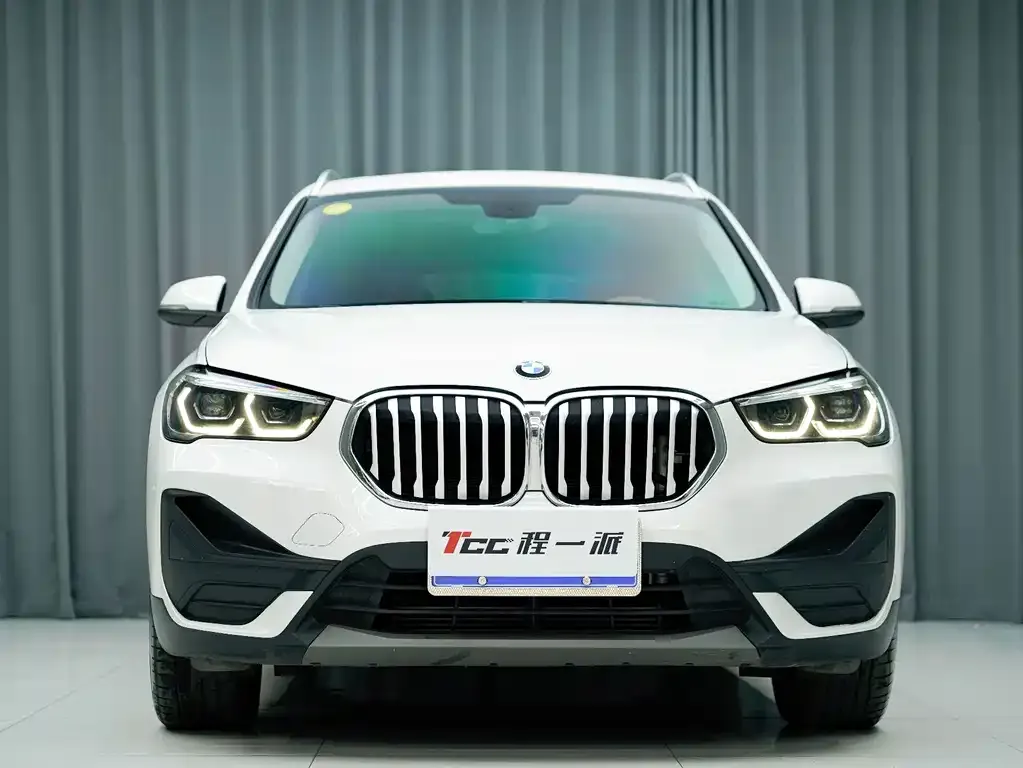 BMW X1 — фото 7