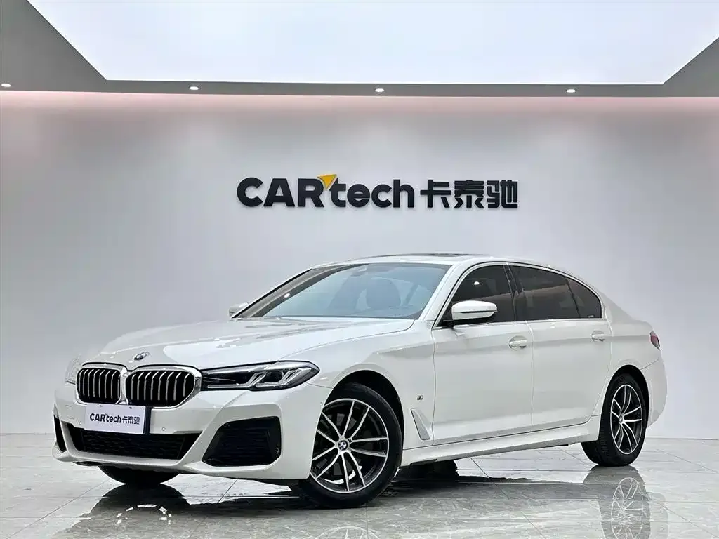 BMW 5 Series — фото 1