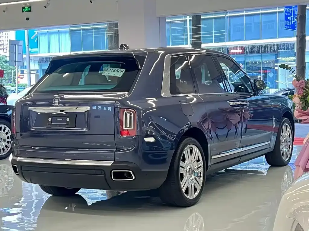 Rolls-Royce Cullinan — фото 7