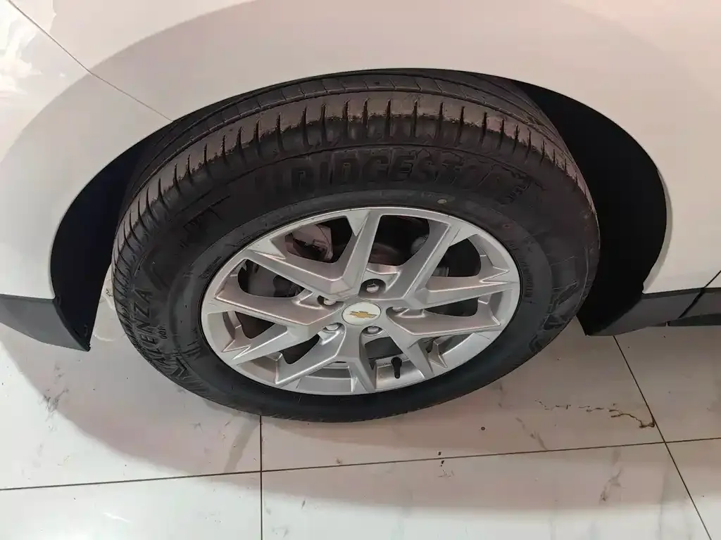 Chevrolet Equinox 2022 из CN, фото 9