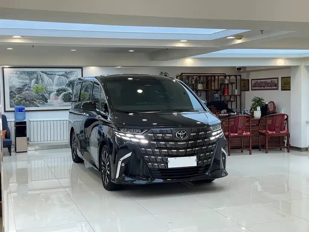 Toyota Alphard 2023 из CN, фото 10