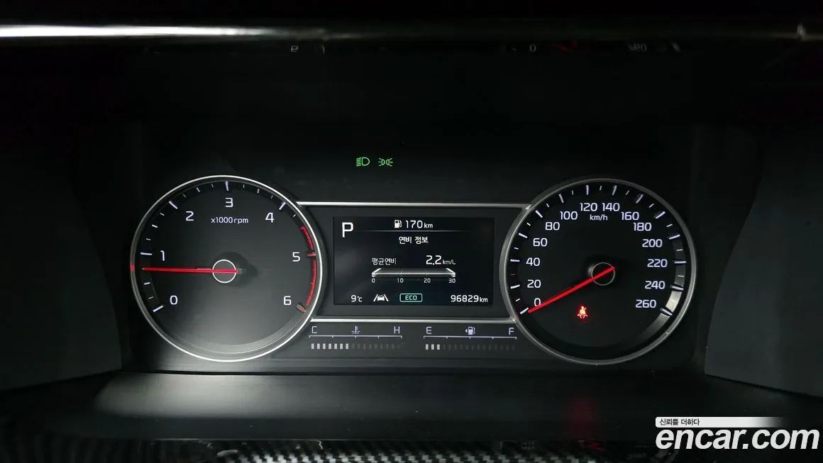Kia Sorento — фото 7