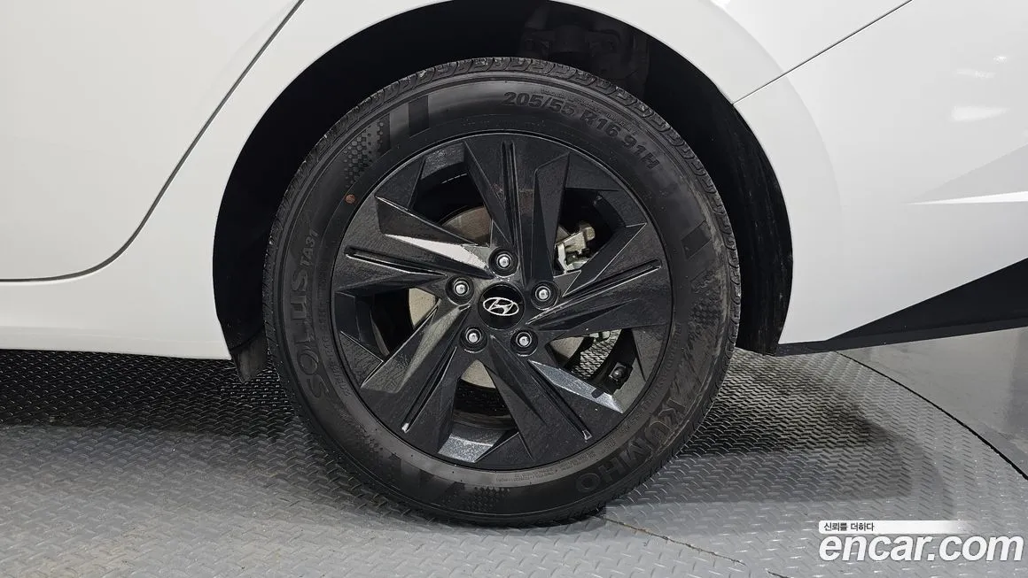 Hyundai AVANTE 2023 из KR, фото 10