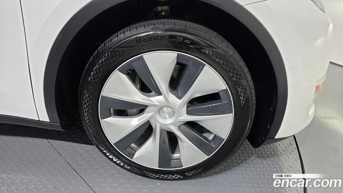 Tesla Model Y 2021 из KR, фото 7