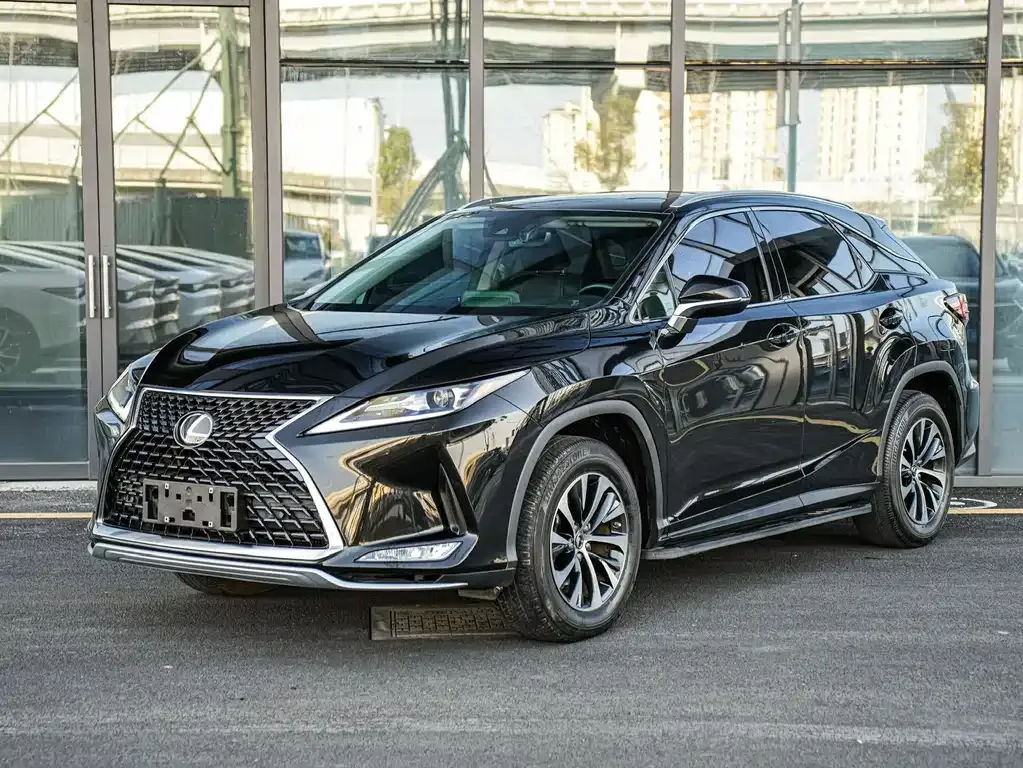 Lexus RX — фото 1