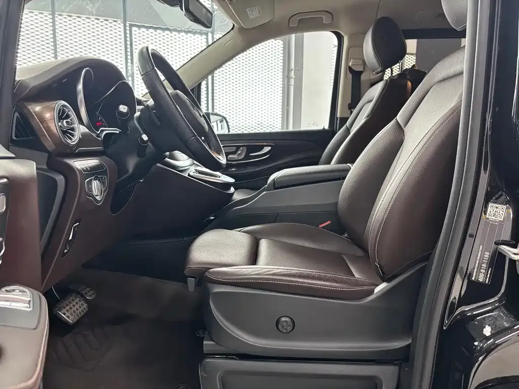 Mercedes-Benz V-Class 2024 из CN, фото 3