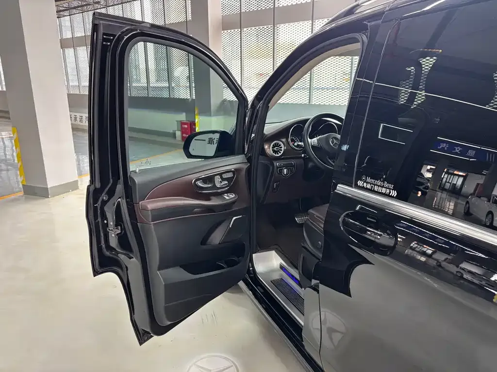 Mercedes-Benz V-Class 2024 из CN, фото 6