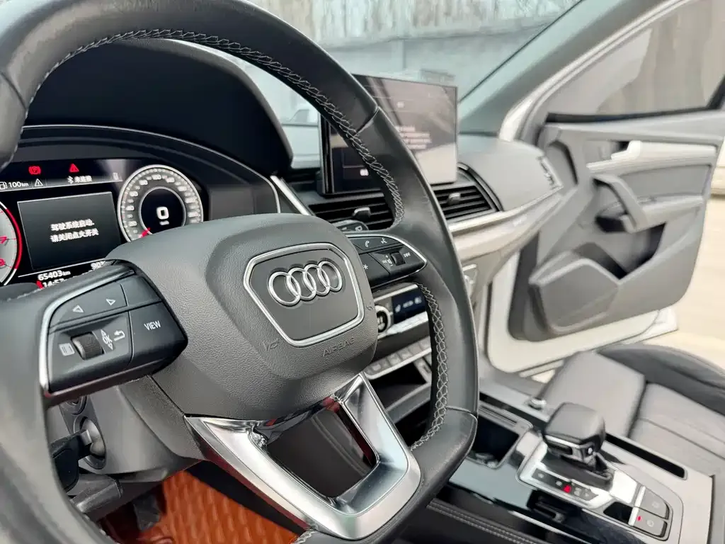 Audi Q5L — фото 2