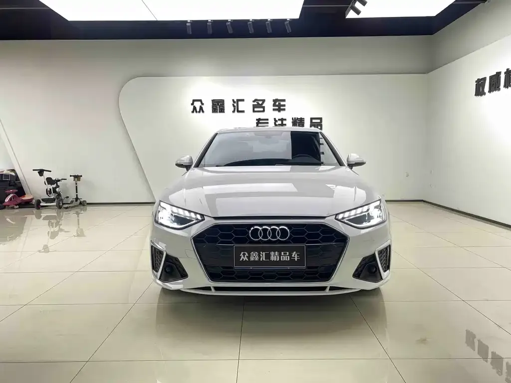 Audi A4L 2021 из CN, фото 2