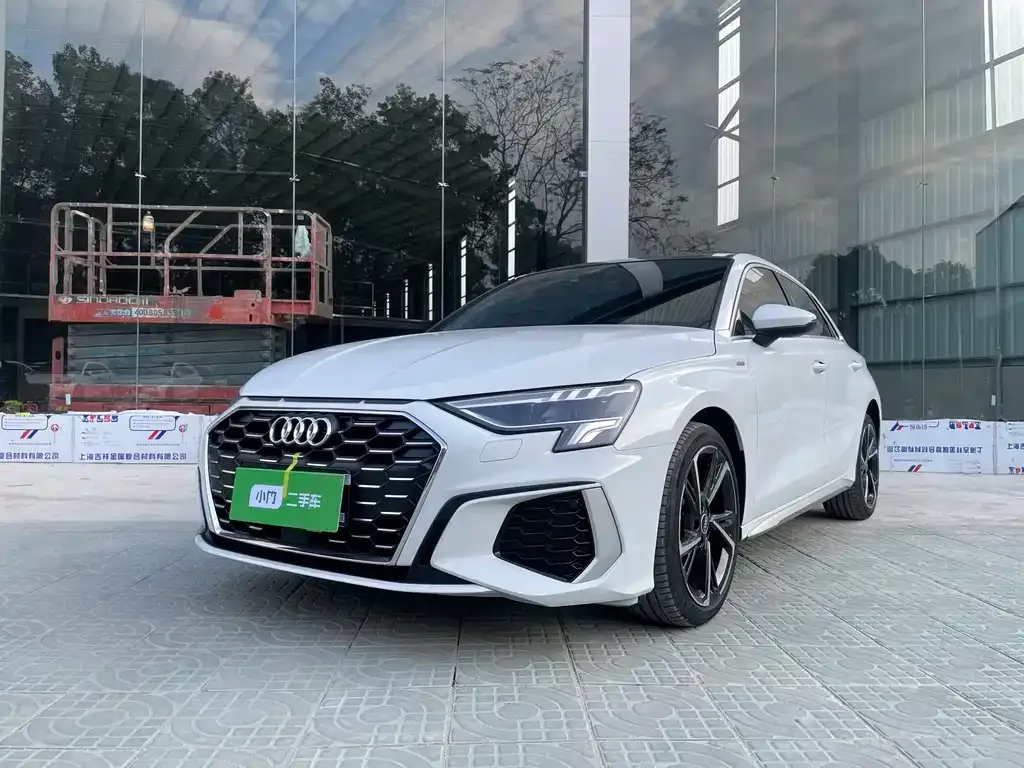 Audi A3 — фото 1
