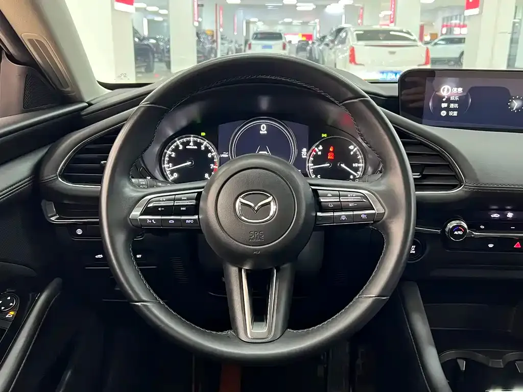 Mazda 3 Axela 2023 из CN, фото 7
