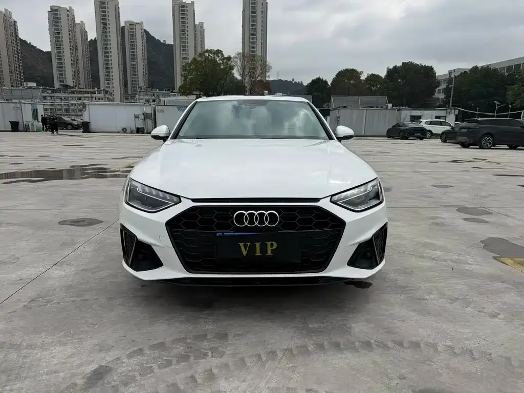 Audi A4L 2022 из CN, фото 5