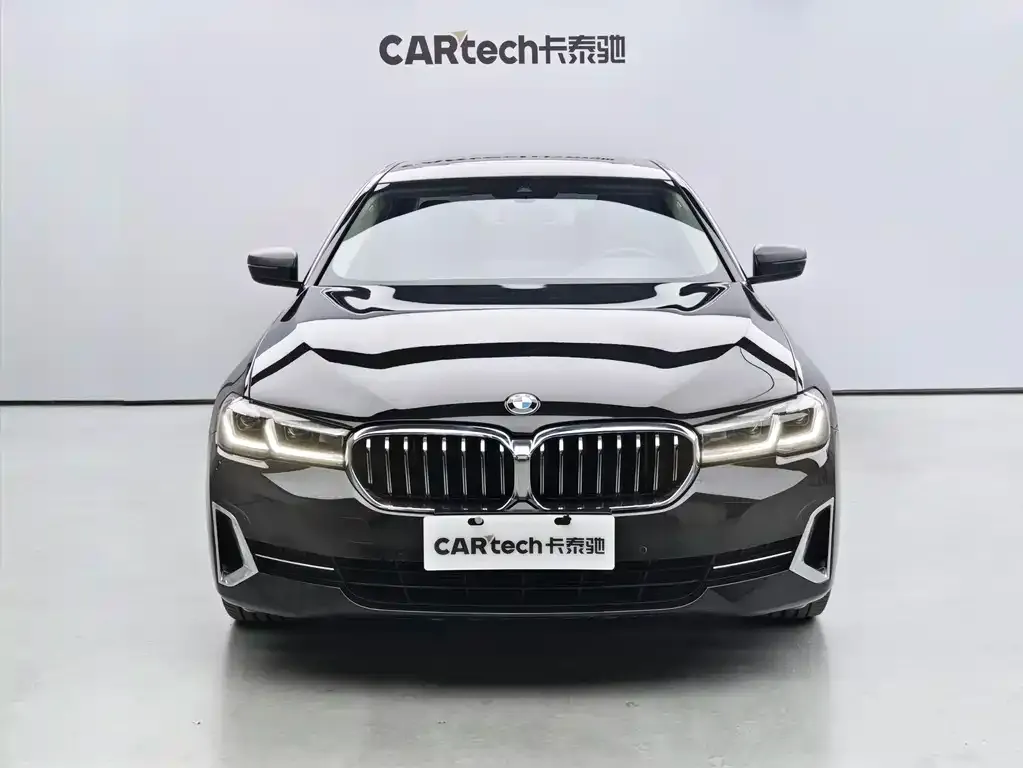 BMW 5 Series — фото 4