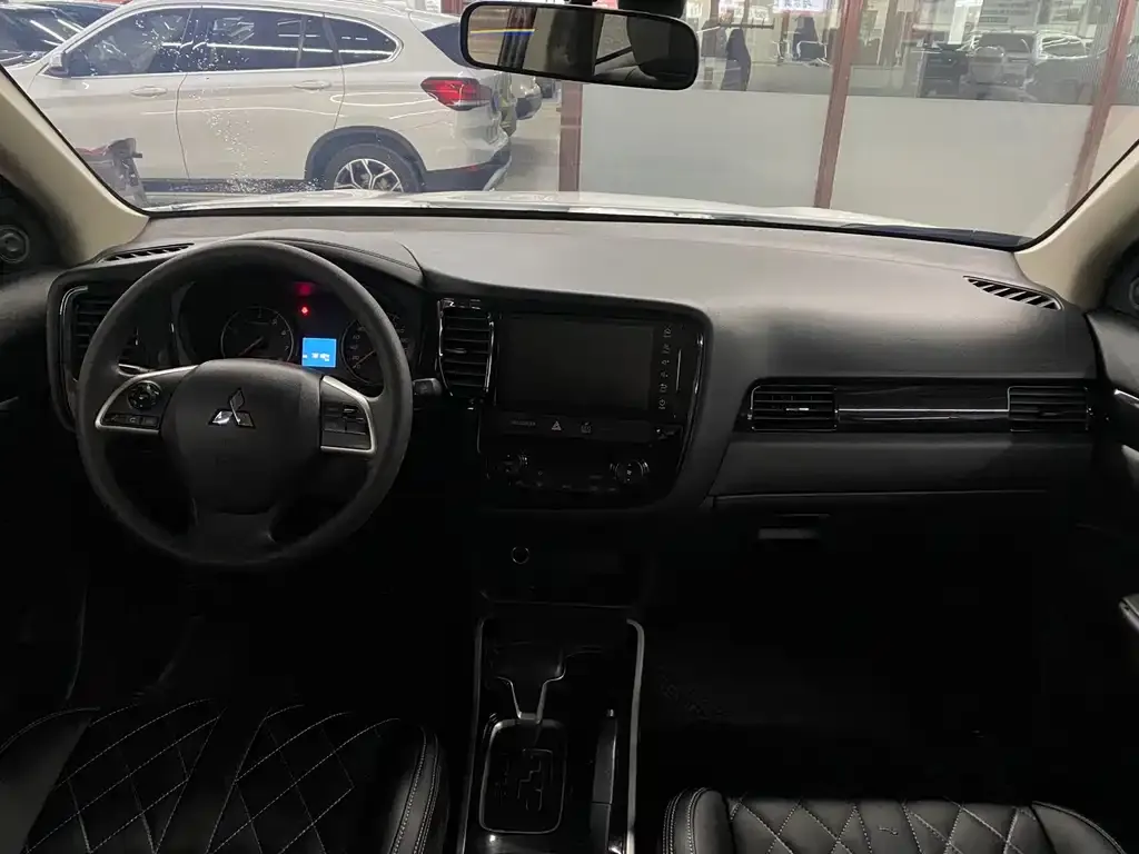 Mitsubishi Outlander 2022 из CN, фото 6