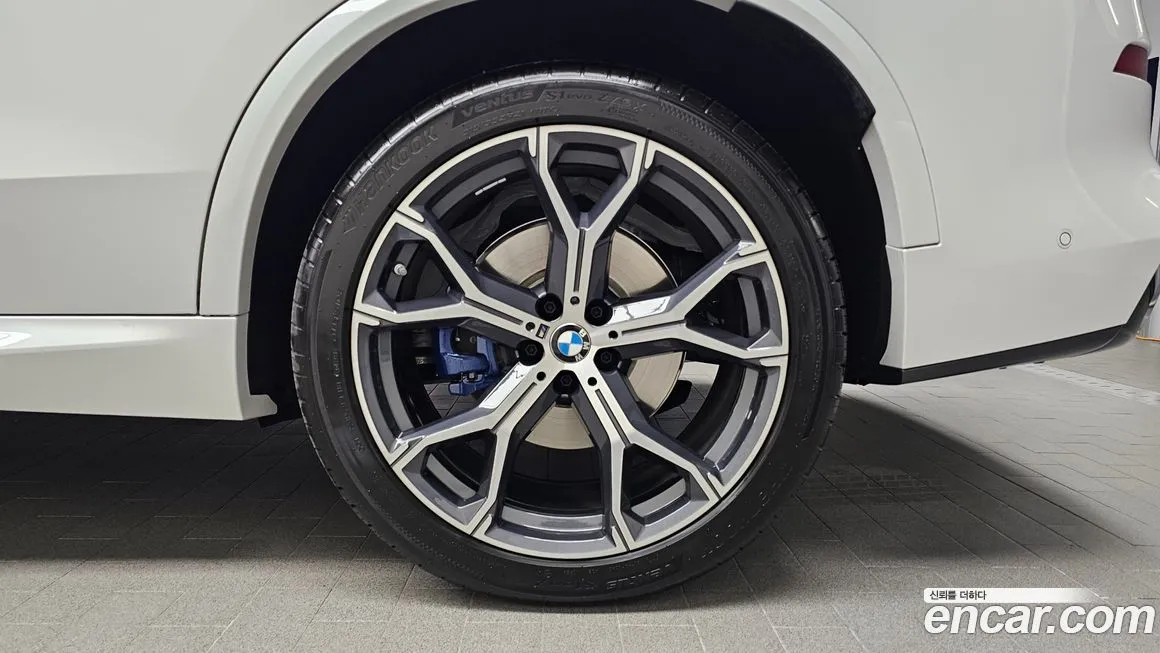 BMW X5 — фото 10