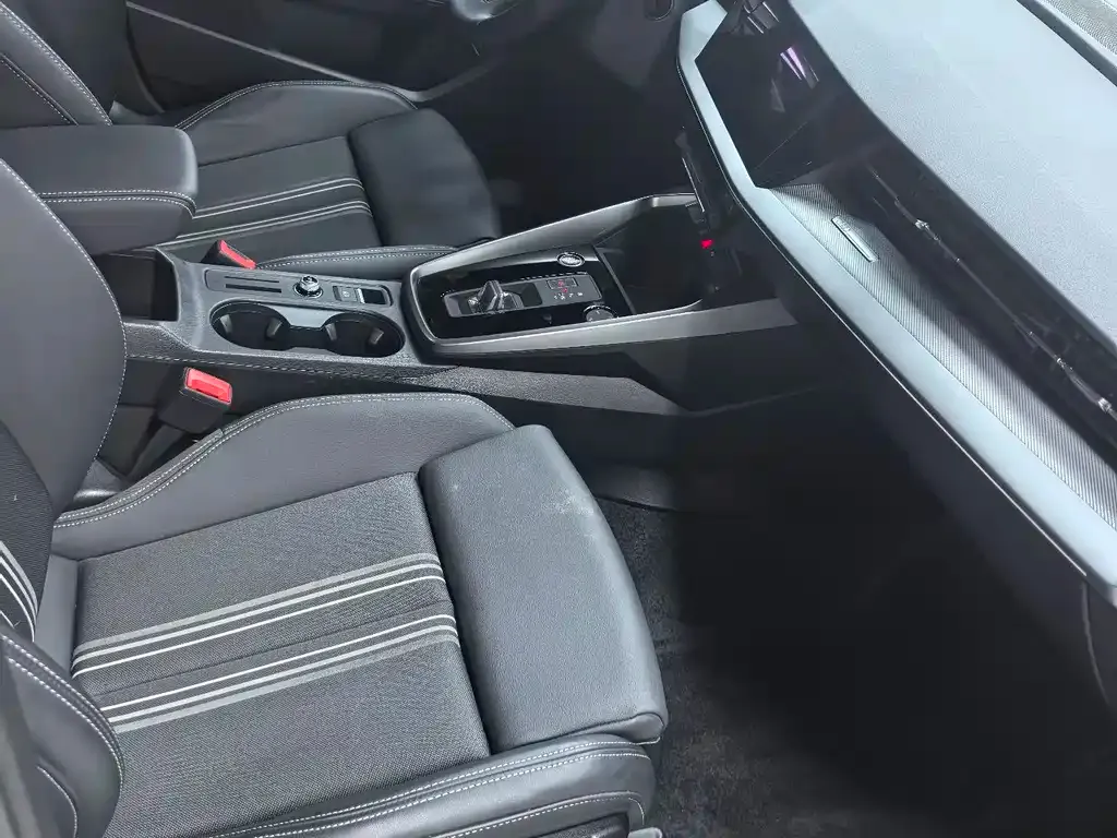 Audi A3 2024 из CN, фото 7