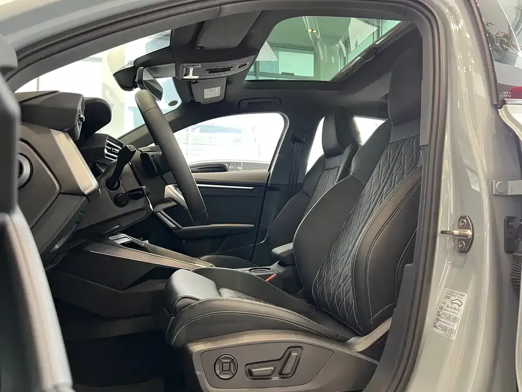 Audi A3 2026 из CN, фото 8
