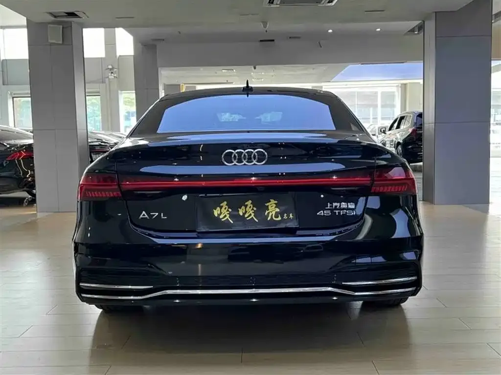 Audi A7L 2024 из CN, фото 5