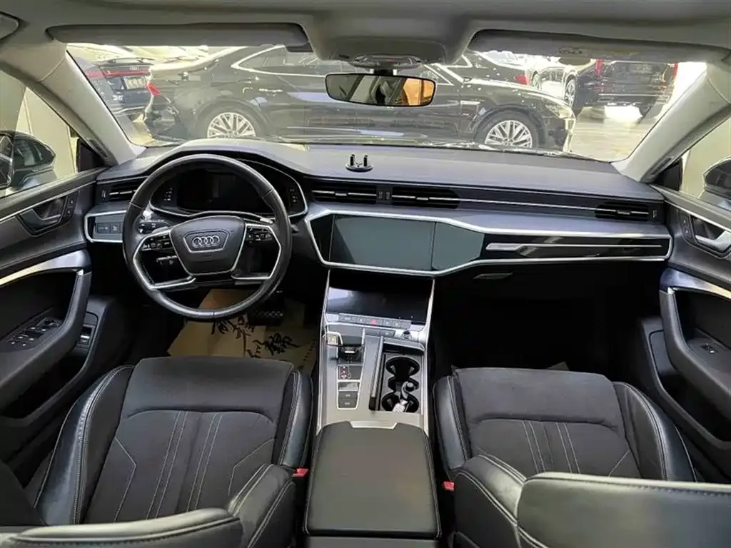 Audi A7L 2024 из CN, фото 9