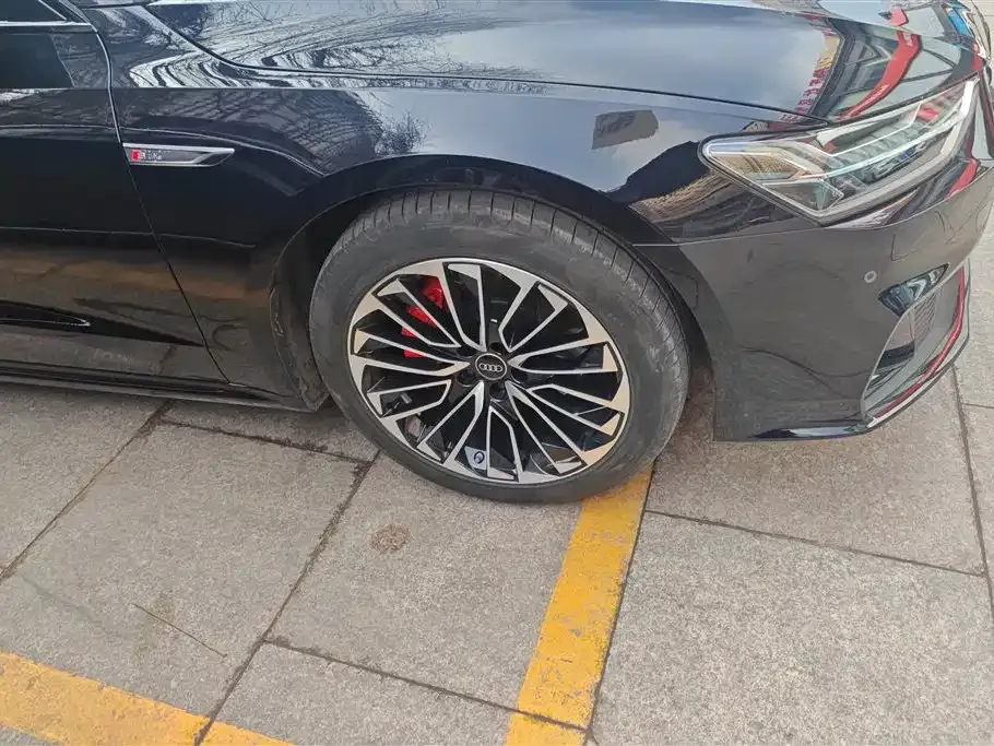 Audi A7L 2025 из CN, фото 8