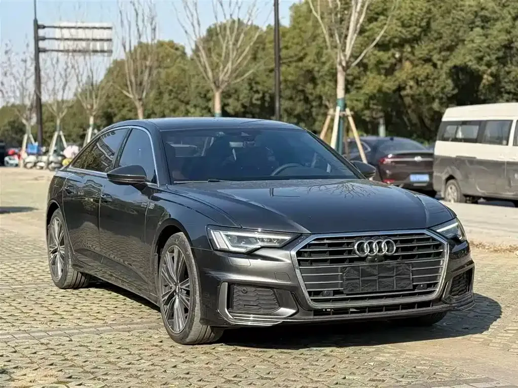 Audi A6L 2021 из CN, фото 9