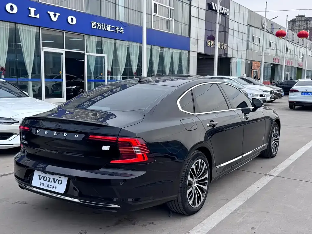 Volvo S90 PHEV 2023 из CN, фото 3