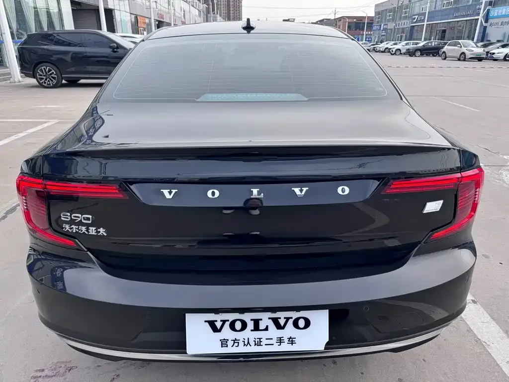 Volvo S90 PHEV 2023 из CN, фото 2
