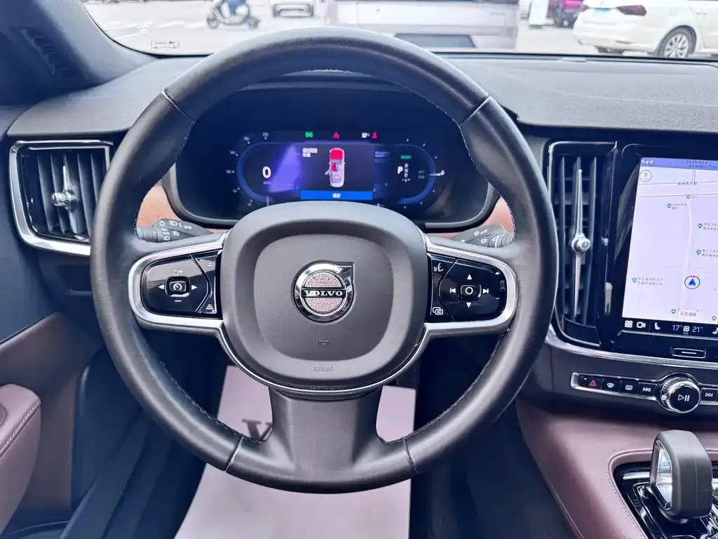 Volvo S90 PHEV 2023 из CN, фото 4