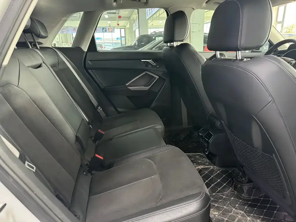 Audi Q3 2021 из CN, фото 7