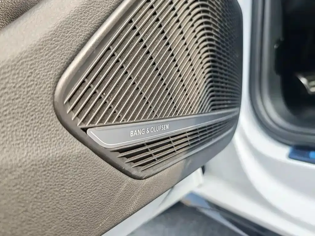 Audi A4L 2023 из CN, фото 9