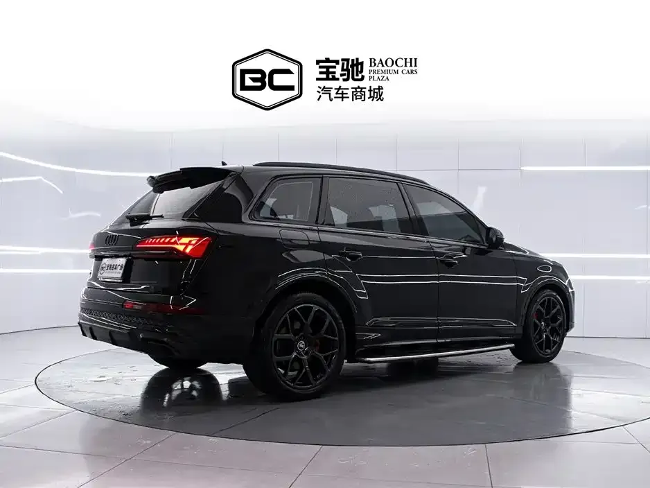Audi Q7 2024 из CN, фото 4