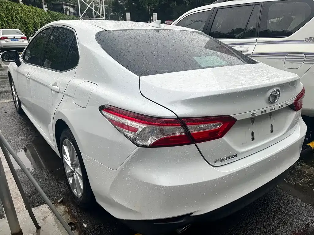 Toyota Camry 2023 из CN, фото 4