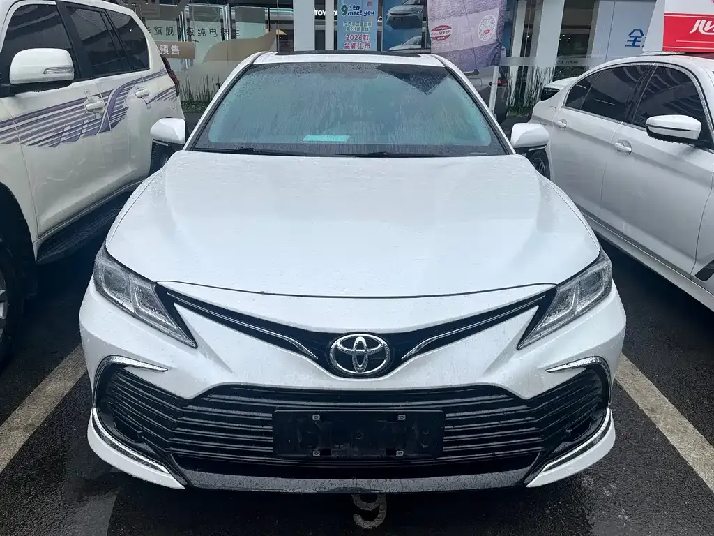 Toyota Camry 2023 из CN, фото 7